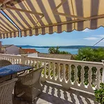 Hana アパート