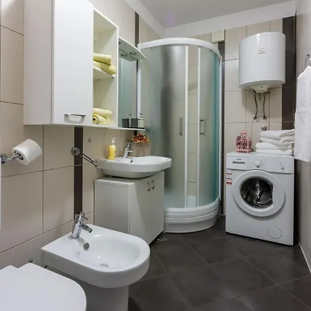Hana Apartment *